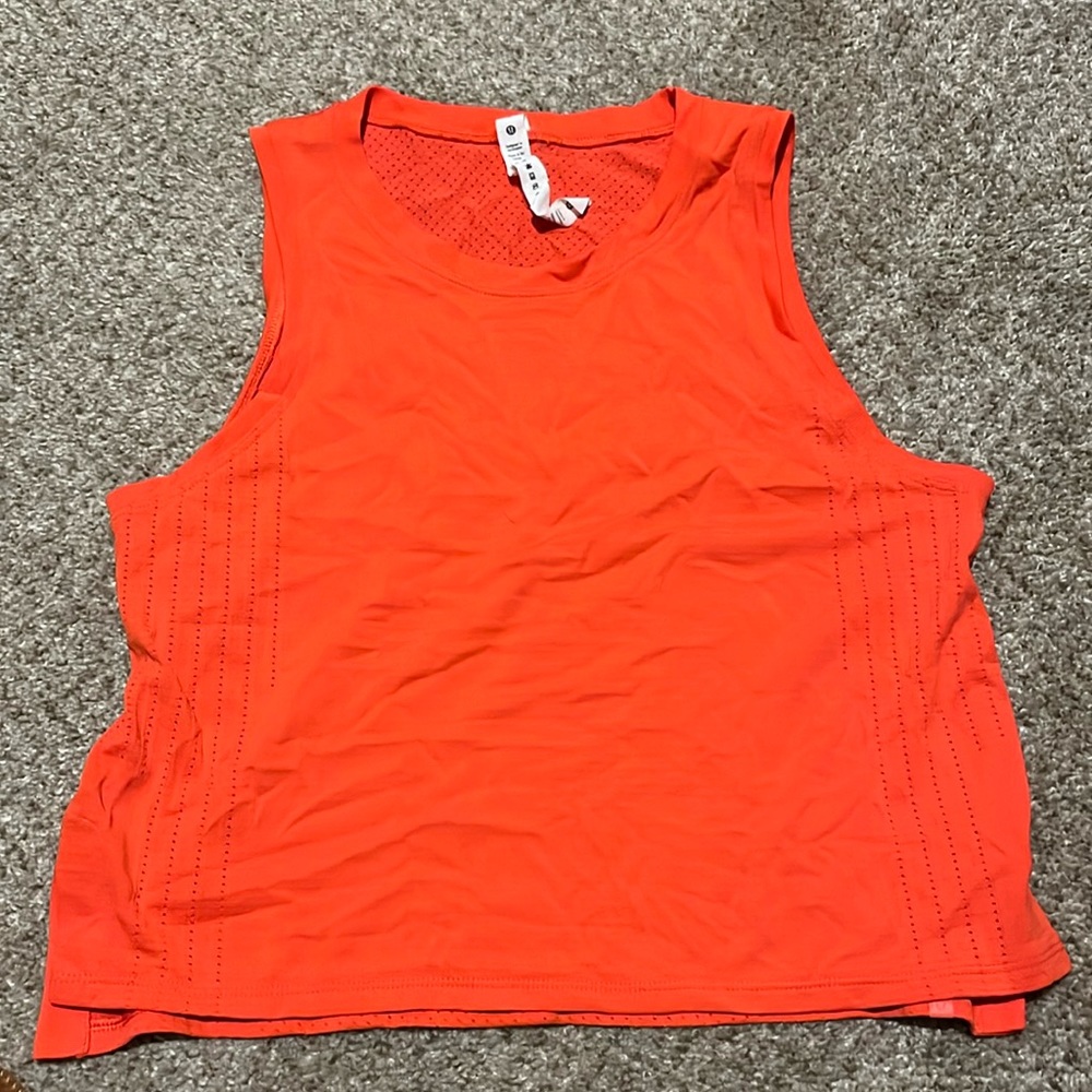 Lululemon Train to Be tanktop